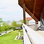 Διαμέρισμα 100m Zum See, Traumhafte Dachwohnung Mit Seeblick
