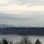 100m Zum See, Traumhafte Dachwohnung Mit Seeblick