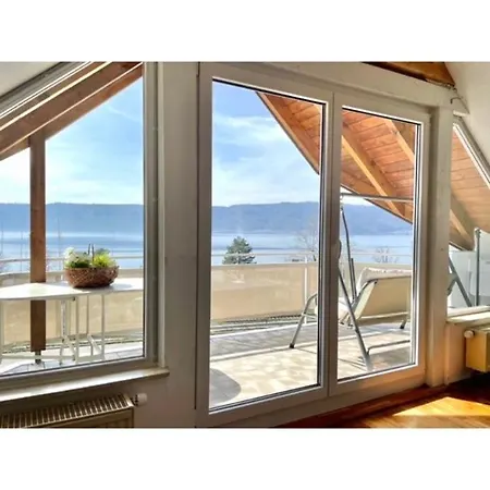 100m Zum See, Traumhafte Dachwohnung Mit Seeblick Зипплинген