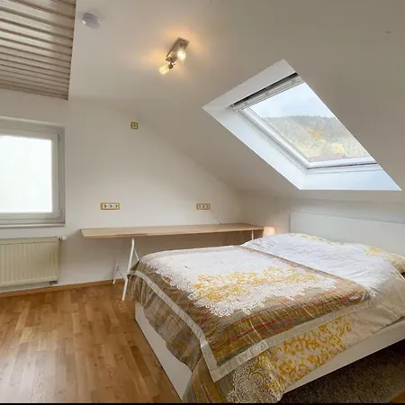 100m Zum See, Traumhafte Dachwohnung Mit Seeblick 아파트