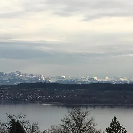 100m Zum See, Traumhafte Dachwohnung Mit Seeblick